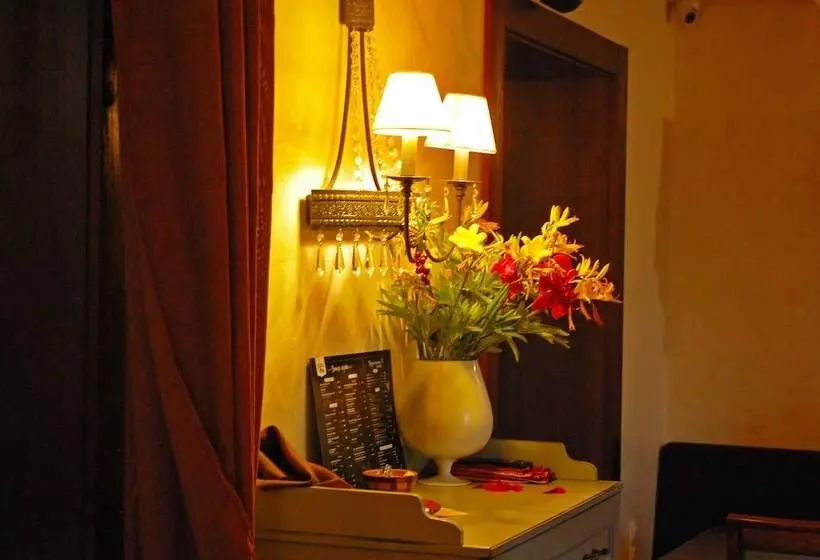 Mini Hotel Khata