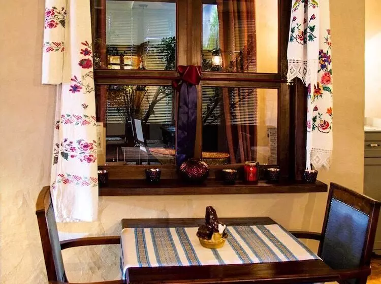 Mini Hotel Khata