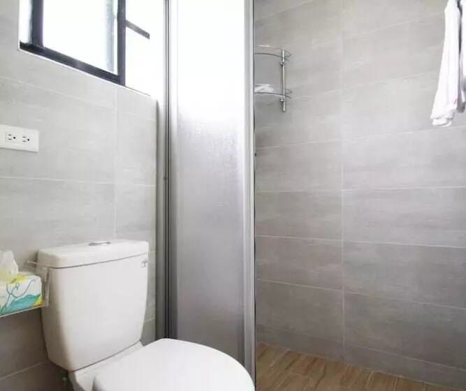 تختخواب و صبحانه Amigo