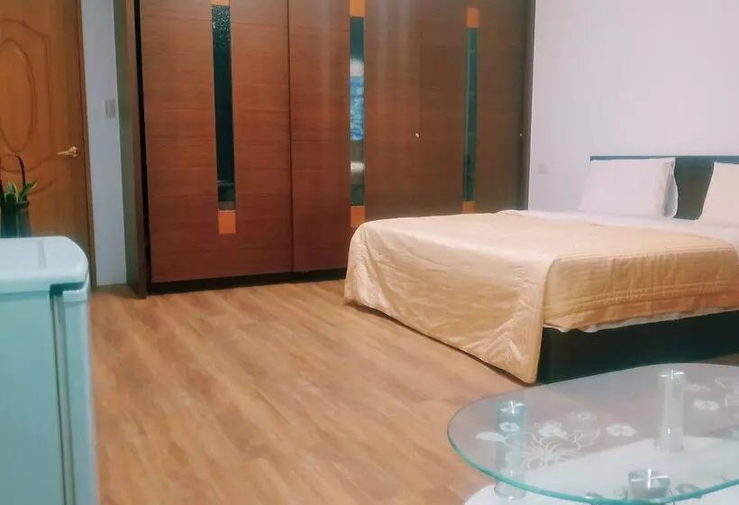 تختخواب و صبحانه Amigo