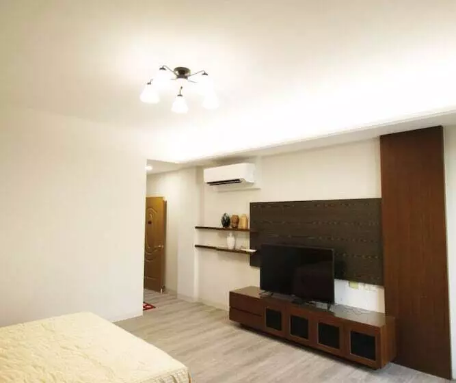 تختخواب و صبحانه Amigo