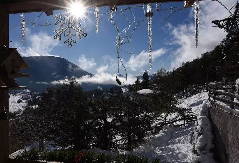 ベッドアンドブレックファースト Un Balcon En Montagne