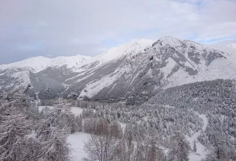 ベッドアンドブレックファースト Un Balcon En Montagne
