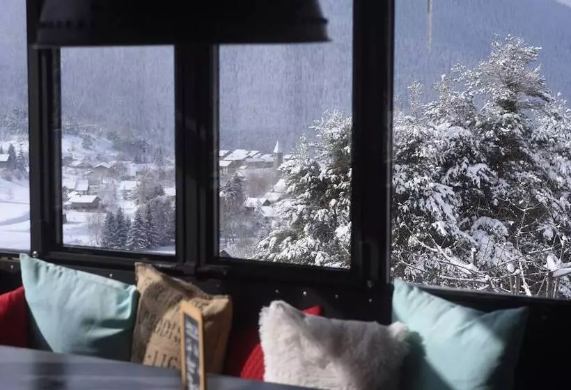 ベッドアンドブレックファースト Un Balcon En Montagne