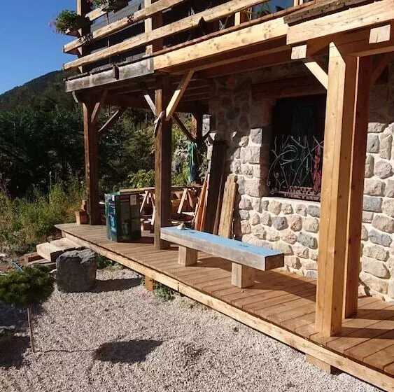 ベッドアンドブレックファースト Un Balcon En Montagne