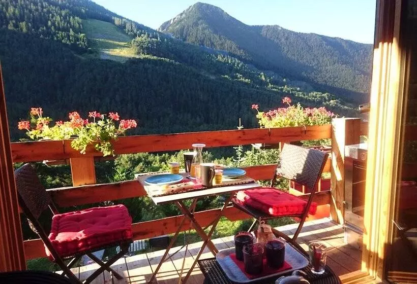 ベッドアンドブレックファースト Un Balcon En Montagne