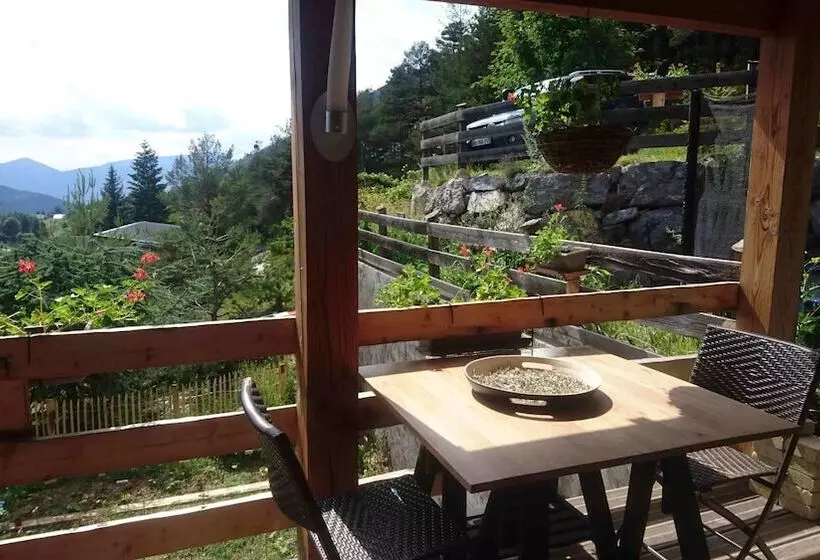 ベッドアンドブレックファースト Un Balcon En Montagne