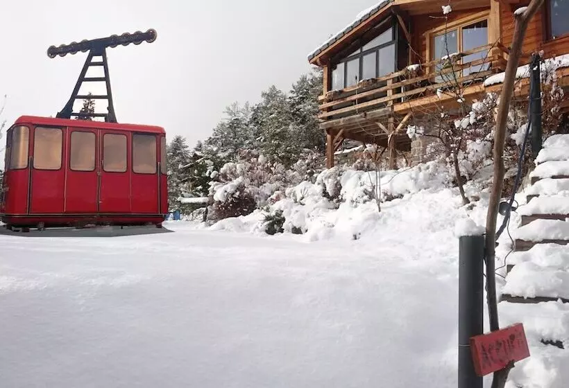 ベッドアンドブレックファースト Un Balcon En Montagne