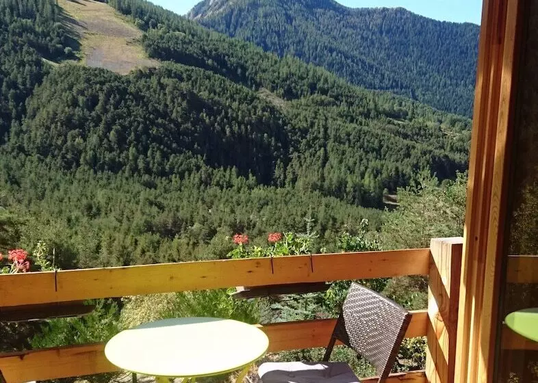 ベッドアンドブレックファースト Un Balcon En Montagne