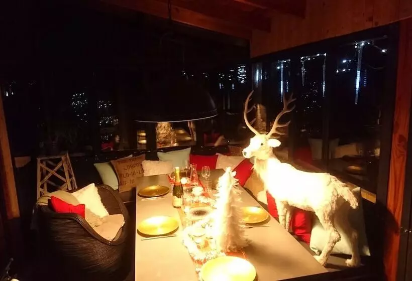 ベッドアンドブレックファースト Un Balcon En Montagne