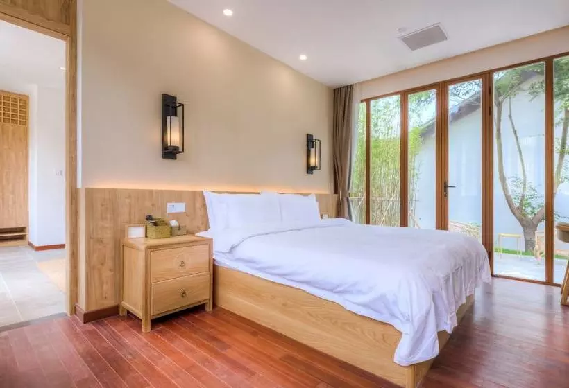 هتل Jiushu Shuiyue Resorts