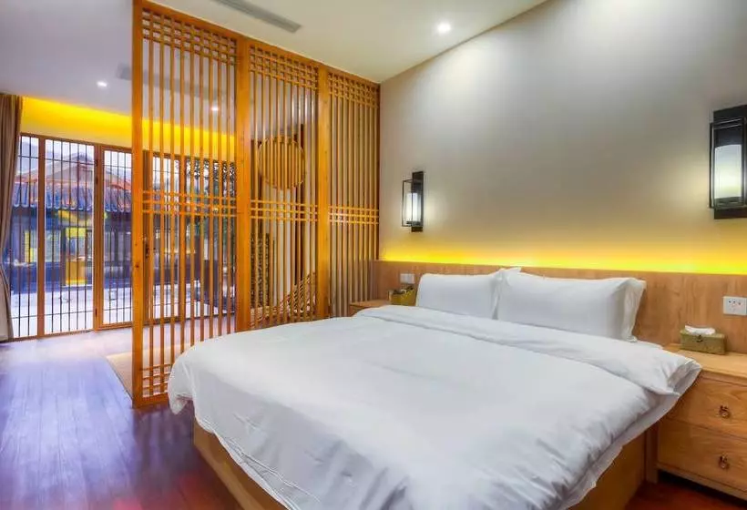 هتل Jiushu Shuiyue Resorts