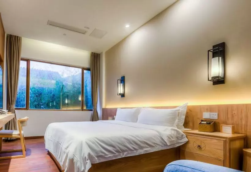 هتل Jiushu Shuiyue Resorts