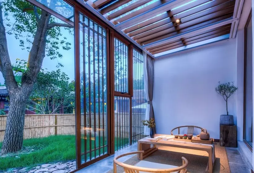 هتل Jiushu Shuiyue Resorts