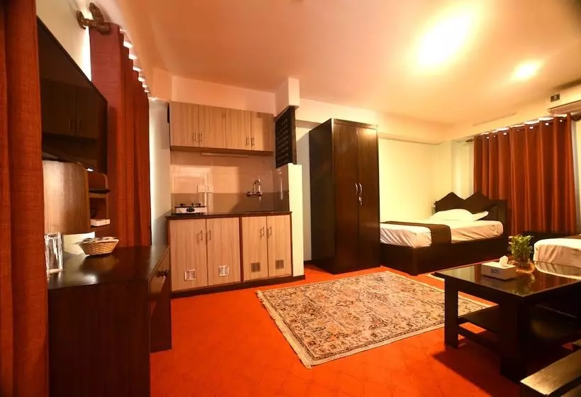 هتل Malla Inn