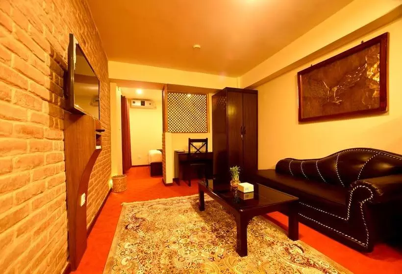 هتل Malla Inn
