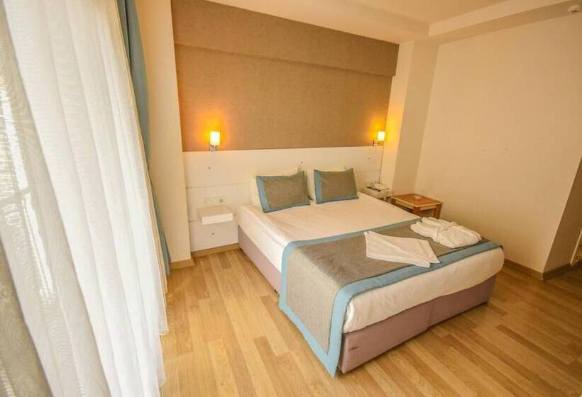 فندق Parion House