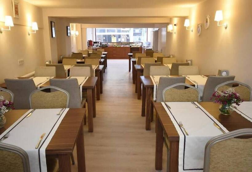 فندق Parion House