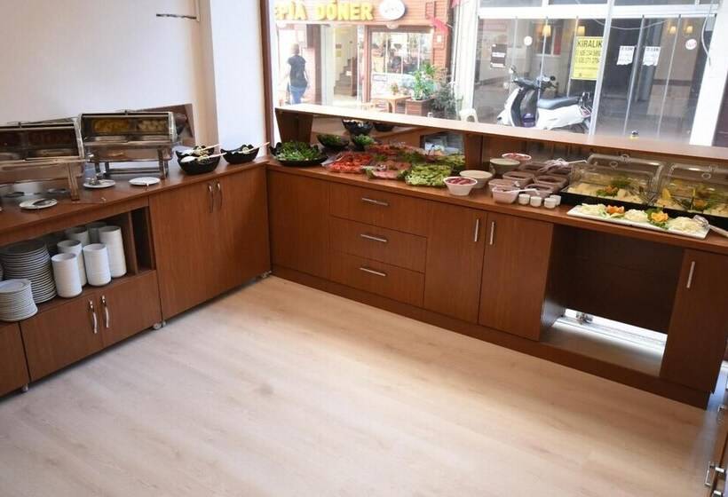 فندق Parion House