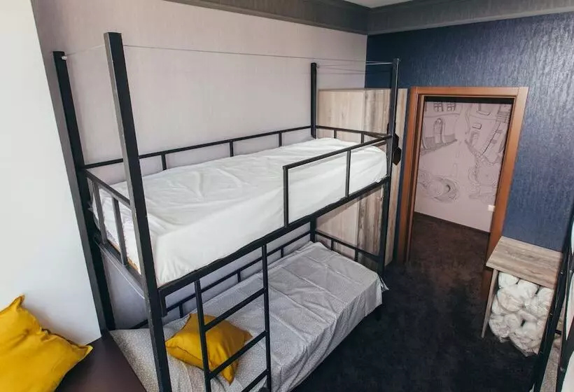 Karlson   Hostel