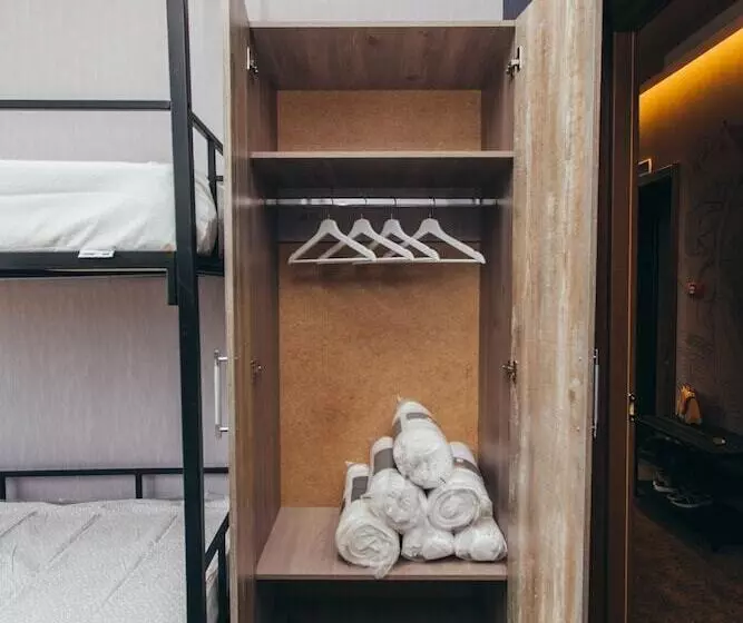 Karlson   Hostel