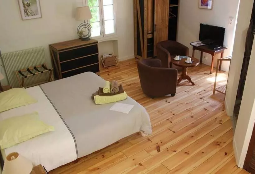 ペンション Domaine De La Carrière