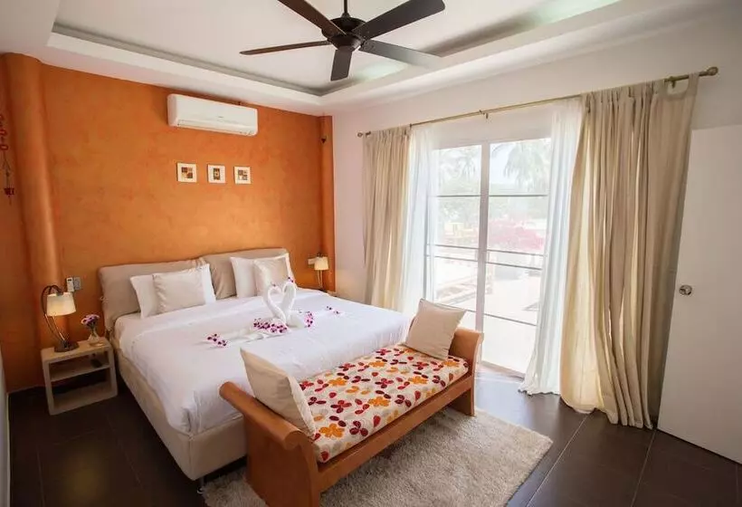 Blissful Tropical Stay At Sealavie Villa