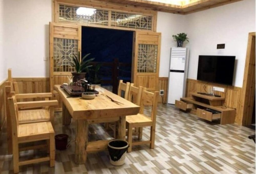 Zhangjiajie Yunqi Inn