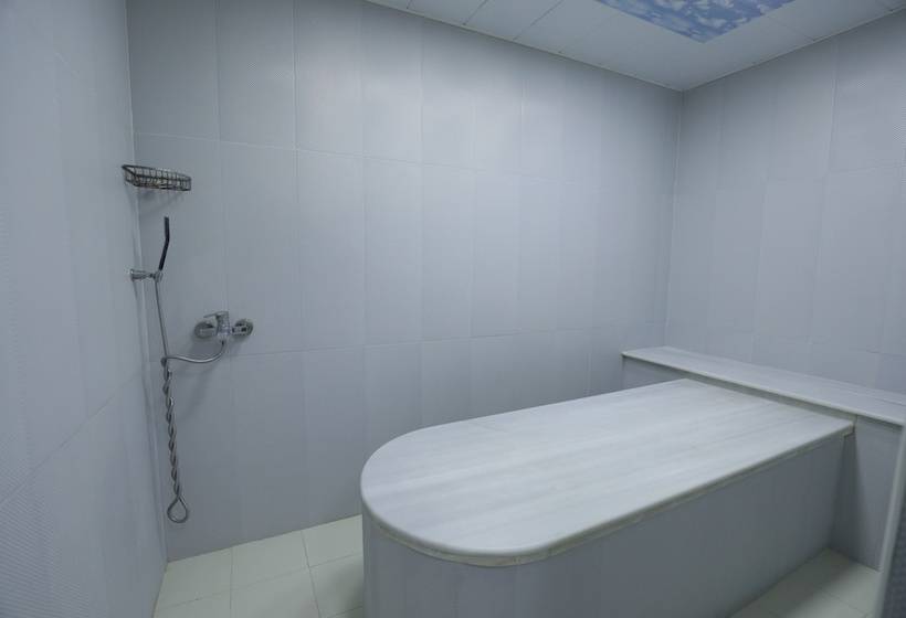 Altus Hotel Baku Free Massage