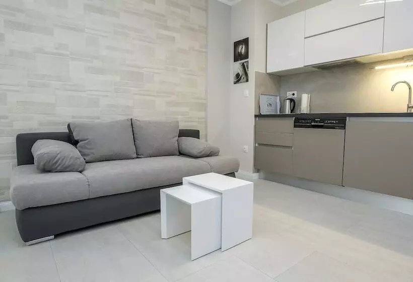 Apartments Tomana