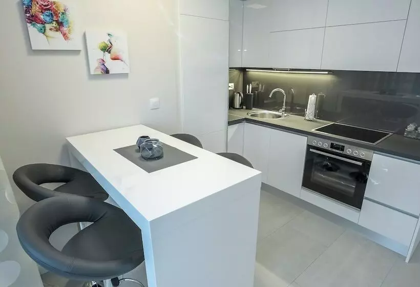 Apartments Tomana