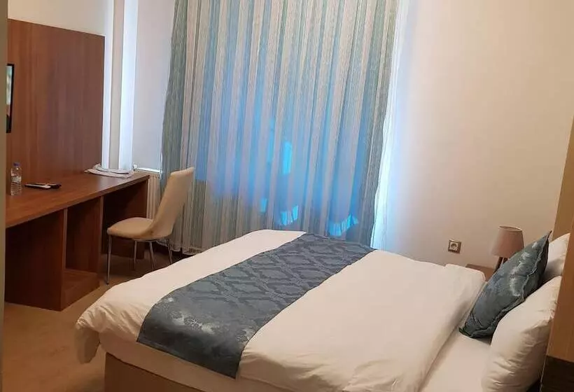 Hotel Asil