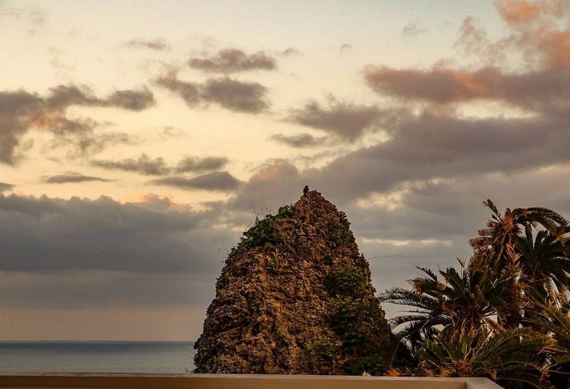 هتل Hanalee Villa Kouri