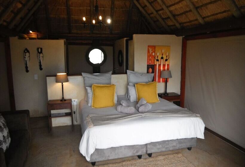 Hotel Mangwa Valley Game Lodge & Spa