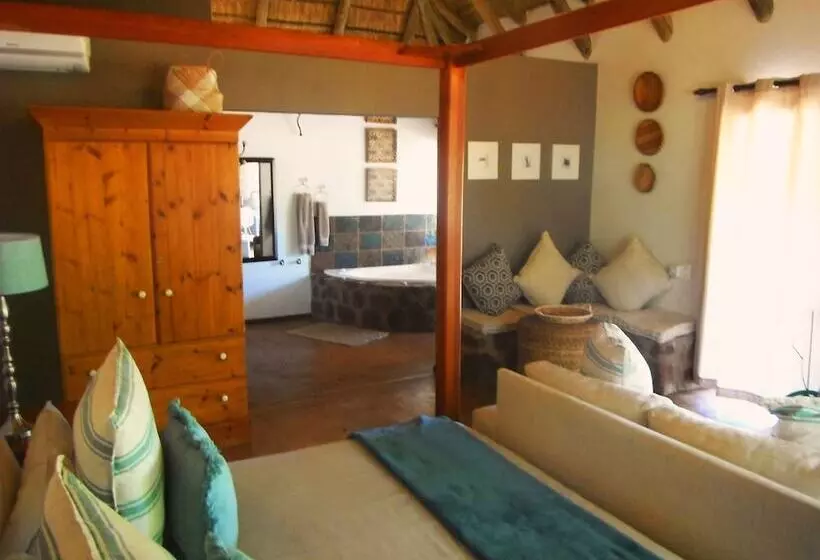 ホテル Mangwa Valley Game Lodge & Spa