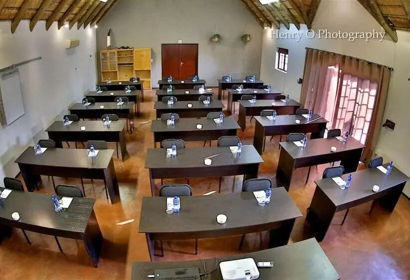 ホテル Mangwa Valley Game Lodge & Spa