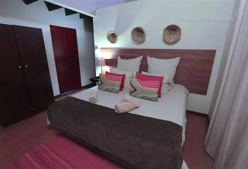 ホテル Mangwa Valley Game Lodge & Spa