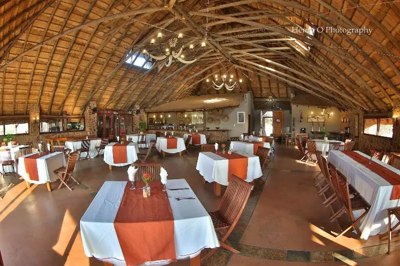 ホテル Mangwa Valley Game Lodge & Spa