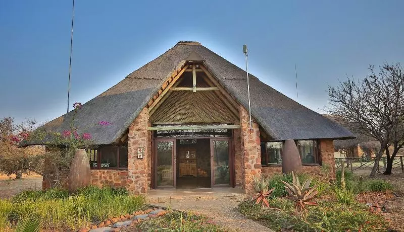 ホテル Mangwa Valley Game Lodge & Spa