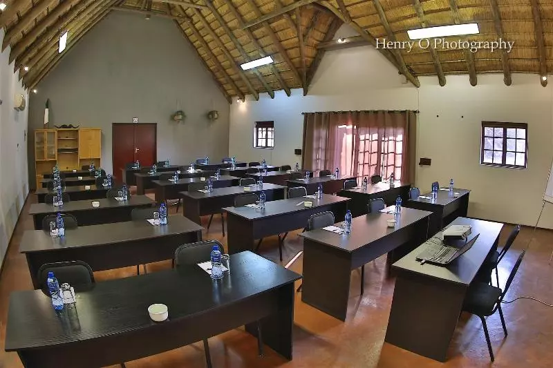 ホテル Mangwa Valley Game Lodge & Spa