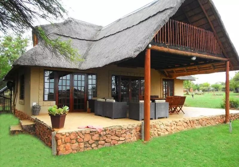 ホテル Mangwa Valley Game Lodge & Spa