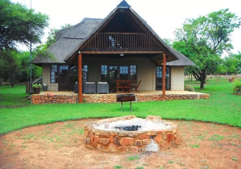 ホテル Mangwa Valley Game Lodge & Spa