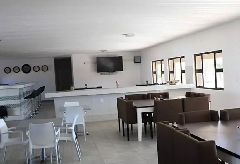 هتل Shikamasha Etosha Game Lodge