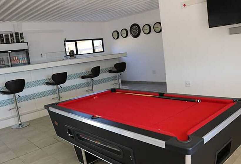 فندق Shikamasha Etosha Game Lodge