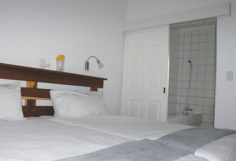 فندق Shikamasha Etosha Game Lodge