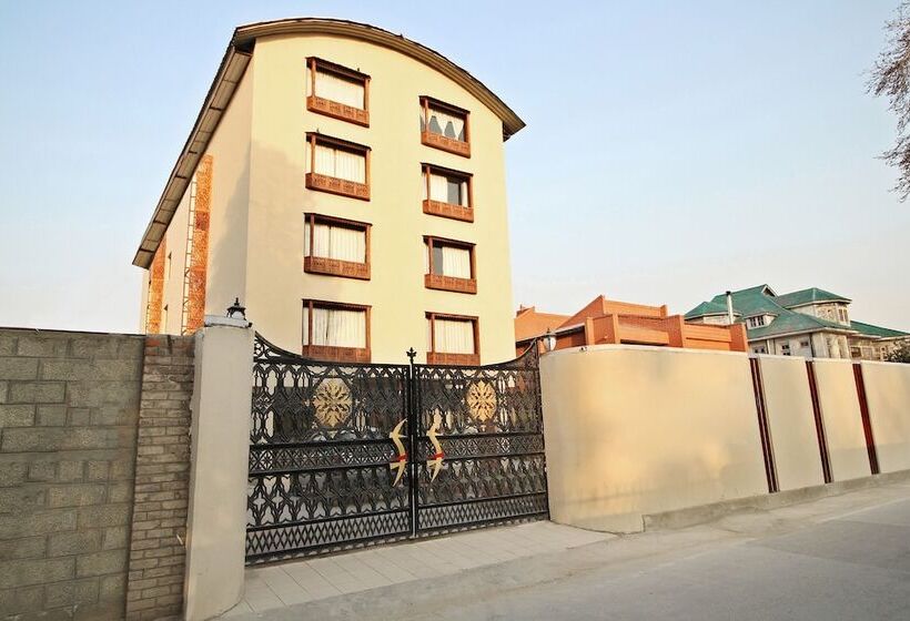 בית מלון כפרי Capital O 28688 The Saffron