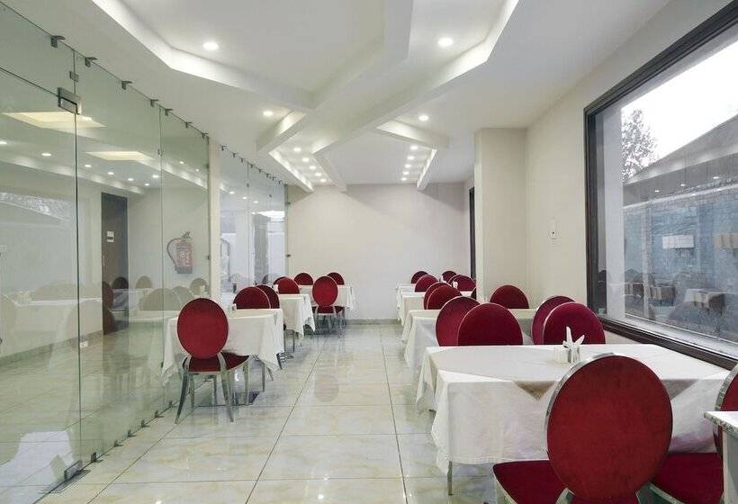 בית מלון כפרי Capital O 28688 The Saffron