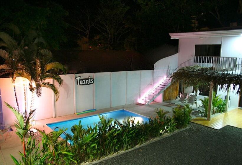 هتل Tuanis Apart