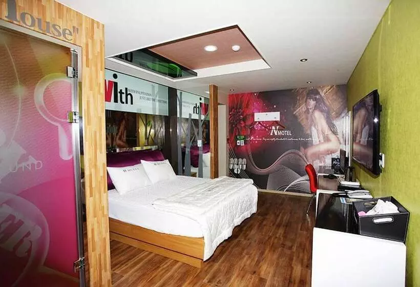 N Motel