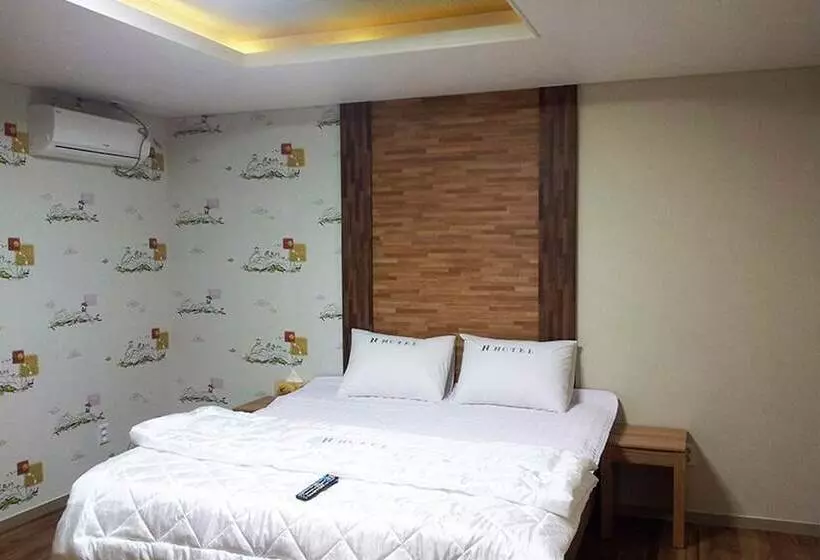 N Motel